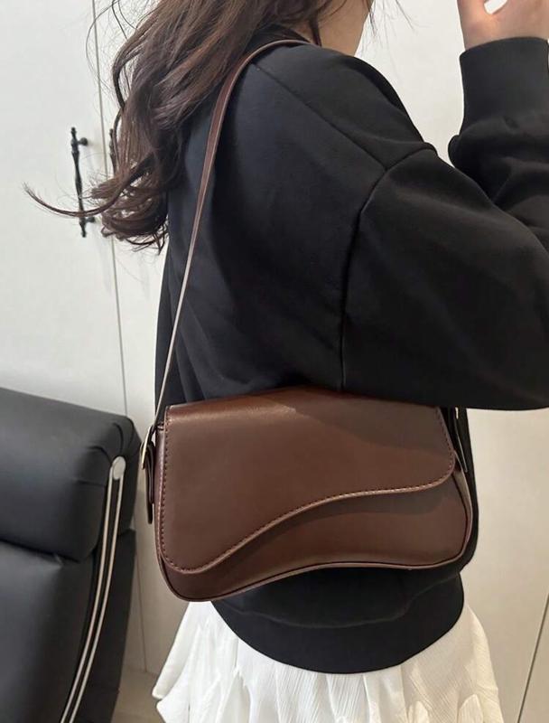 BOLSA FEMININA ALÇA DE OMBRO LINDA BOLSA MODINHA BOLSA DE OMBRO Seguir Fotos Do Anúncio